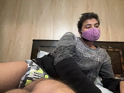 HornyLonda04 online show from January 17, 7:38 pm