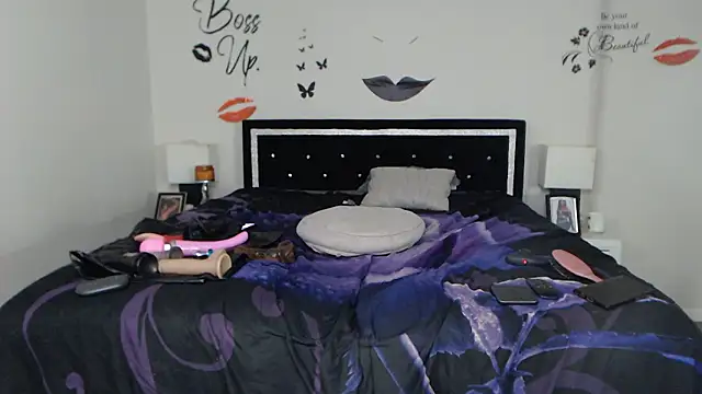 Snapshot of chocolatefantasyxxox chatting on December 5, 4:09 am chocolatefantasyxxox online show from December 5, 4:09 am