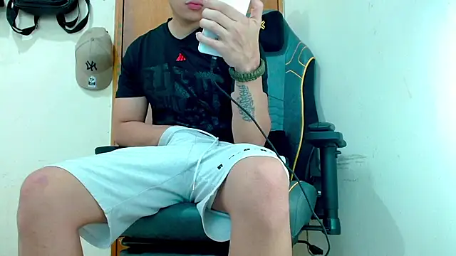 Danyer33 online show from March 4, 10:38 pm