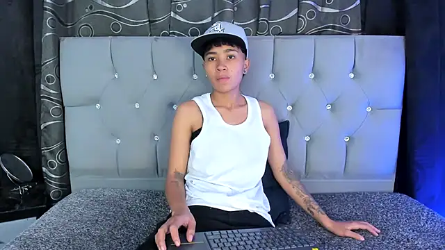 nova sex01 online show from December 18, 7:04 am