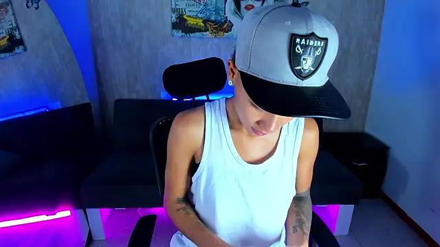 nova sex01 online show from February 11, 5:12 am