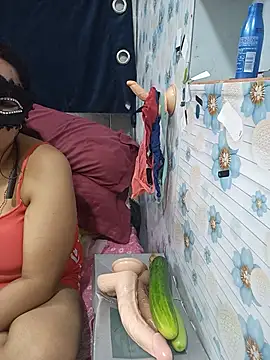 Snapshot of tina8th chatting on June 15, 4:42 pm tina8th online show from June 15, 4:42 pm