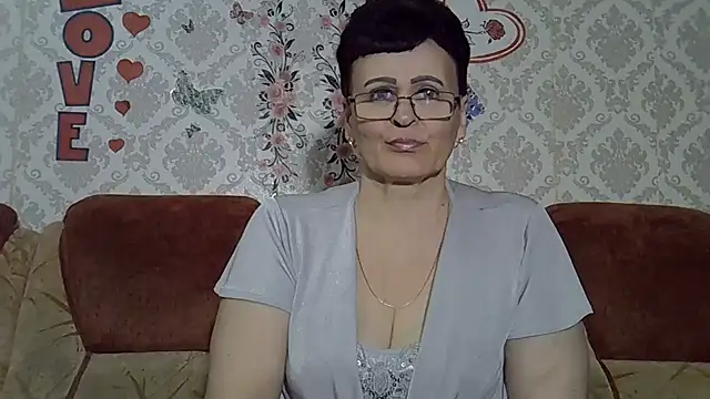 PaulaGolden online show from April 20, 7:37 pm