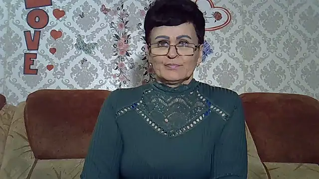 Snapshot of PaulaGolden chatting on May 10, 7:52 pm PaulaGolden online show from May 10, 7:52 pm