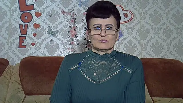 Snapshot of PaulaGolden chatting on May 14, 7:20 pm PaulaGolden online show from May 14, 7:20 pm