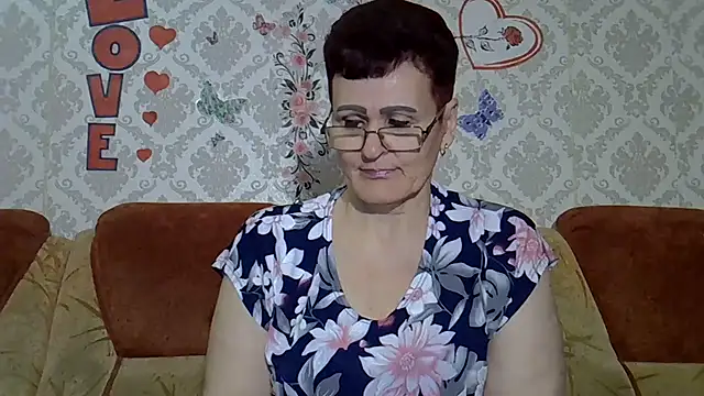 Snapshot of PaulaGolden chatting on May 21, 6:15 pm PaulaGolden online show from May 21, 6:15 pm