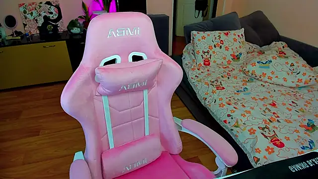 Snapshot of ameli_moon chatting on November 4, 2:16 pm ameli moon online show from November 4, 2:16 pm