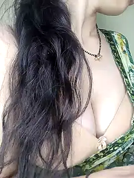 Snapshot of Fair-magic-woman chatting on January 8, 9:34 pm Fair-magic-woman online show from January 8, 9:34 pm