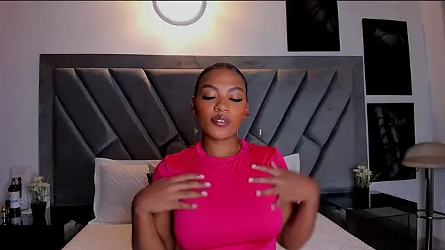 Snapshot of brenda_nova18 chatting on September 26, 9:19 pm brenda nova18 online show from September 26, 9:19 pm