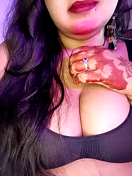Suhanakhan00 online show from October 22, 4:29 pm