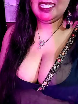 Suhanakhan00 online show from February 3, 6:57 pm