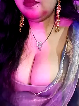 Suhanakhan00 online show from February 17, 6:32 am