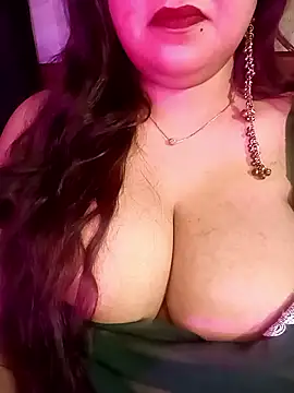 Suhanakhan00 online show from May 2, 8:14 pm