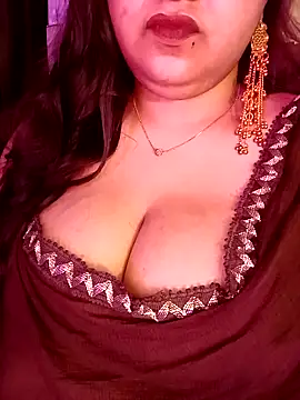 Suhanakhan00 online show from May 22, 10:21 am