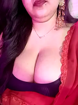Suhanakhan00 online show from May 26, 6:26 pm