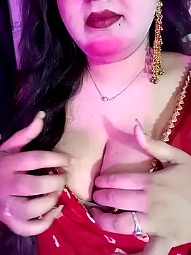 Suhanakhan00 online show from May 28, 7:00 pm