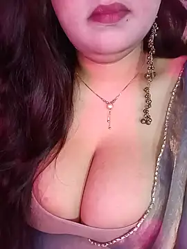 Suhanakhan00 online show from July 18, 9:02 am