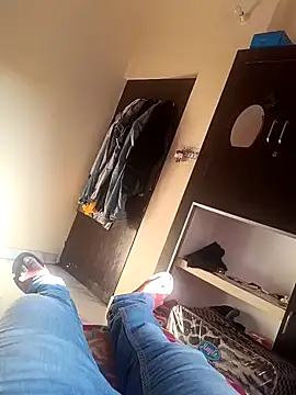 hottboyakash6969 online show from December 10, 9:44 am