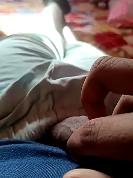 hottboyakash6969 online show from December 11, 8:47 am