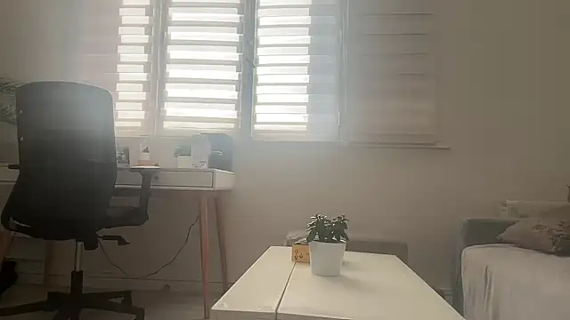 Serena 4you online show from April 23, 5:15 pm