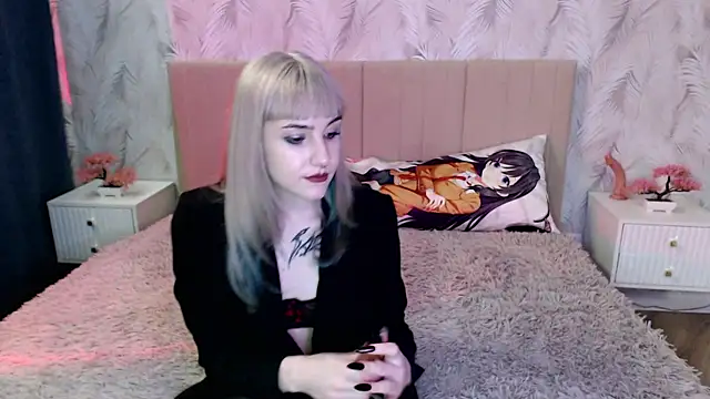Snapshot of Princess_Shy___ chatting on January 23, 3:54 pm Princess Shy online show from January 23, 3:54 pm