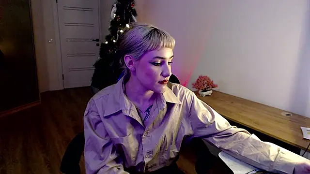 Snapshot of Princess_Shy___ chatting on February 13, 3:56 pm Princess Shy online show from February 13, 3:56 pm