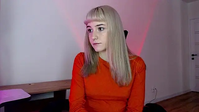 Snapshot of Princess_Shy___ chatting on March 2, 1:49 pm Princess Shy online show from March 2, 1:49 pm