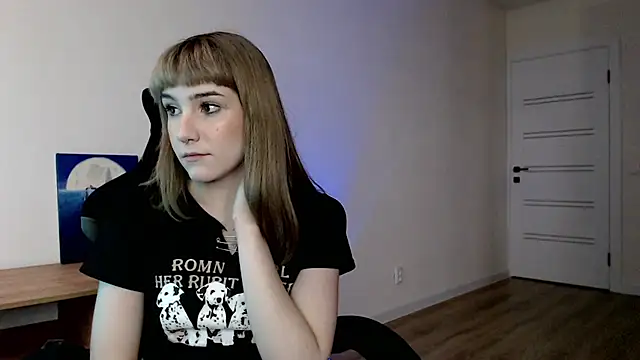 Snapshot of Princess_Shy___ chatting on March 11, 2:18 pm Princess Shy online show from March 11, 2:18 pm