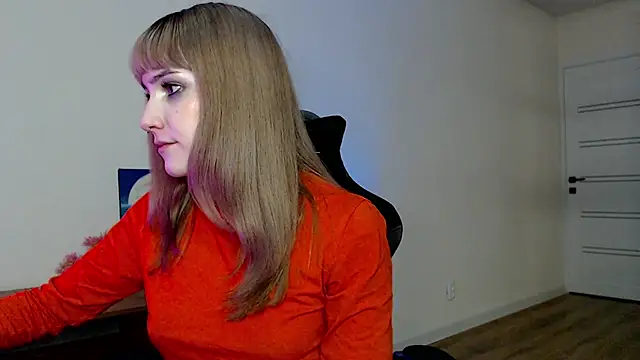 Snapshot of Princess_Shy___ chatting on March 22, 8:15 pm Princess Shy online show from March 22, 8:15 pm