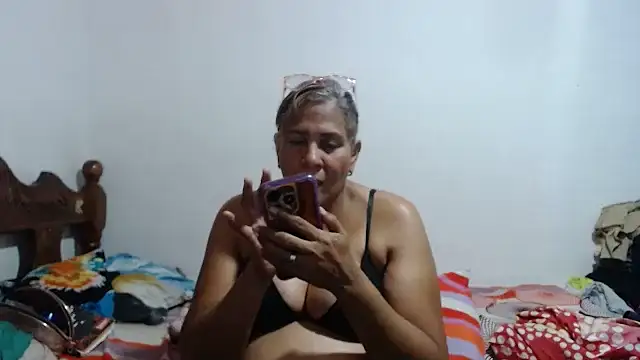 Snapshot of tamibusty chatting on October 22, 4:40 pm tamibusty online show from October 22, 4:40 pm