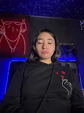 Sophie LS online show from December 23, 2:20 am