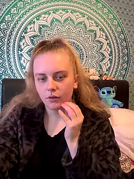 Snapshot of Vixen_Mistress_Ali chatting on December 4, 12:36 pm Vixen Mistress Ali online show from December 4, 12:36 pm