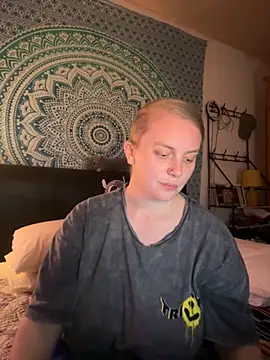 Snapshot of Vixen_Mistress_Ali chatting on October 6, 7:55 pm Vixen Mistress Ali online show from October 6, 7:55 pm