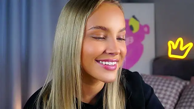 Snapshot of AftonConnett chatting on November 7, 5:07 am AftonConnett online show from November 7, 5:07 am