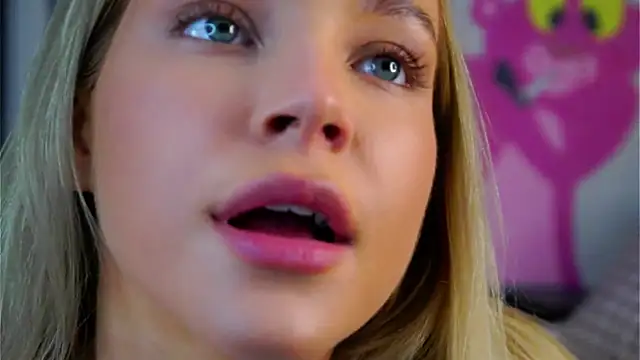 Snapshot of AftonConnett chatting on November 18, 1:11 am AftonConnett online show from November 18, 1:11 am