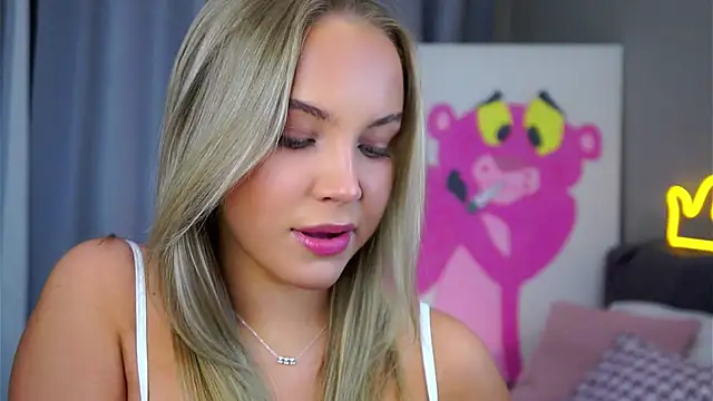 Snapshot of AftonConnett chatting on November 22, 1:04 am AftonConnett online show from November 22, 1:04 am