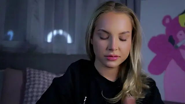 AftonConnett online show from December 16, 11:32 pm