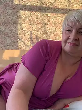 Laura Millf online show from February 25, 2:44 pm