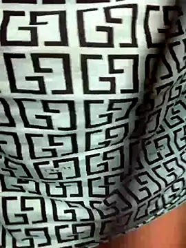 Laura Millf online show from November 10, 12:37 pm