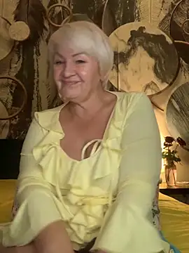 Laura Millf online show from November 21, 4:38 pm