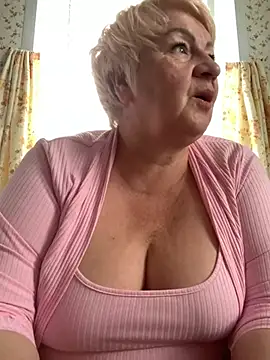Laura Millf online show from June 3, 5:43 am