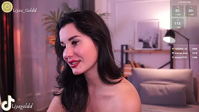 Snapshot of Liya_Gold_ chatting on December 12, 11:36 pm Liya Gold  online show from December 12, 11:36 pm