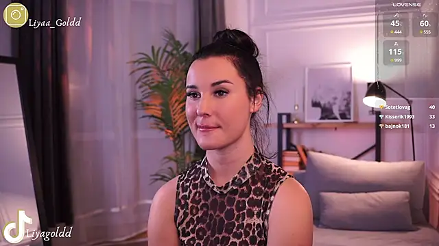 Snapshot of Liya_Gold_ chatting on December 16, 8:26 pm Liya Gold  online show from December 16, 8:26 pm