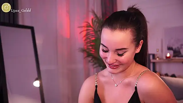 Snapshot of Liya_Gold_ chatting on February 28, 9:33 pm Liya Gold  online show from February 28, 9:33 pm