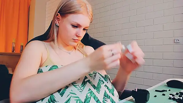 Snapshot of GraceGlamour chatting on January 11, 11:34 am GraceGlamour online show from January 11, 11:34 am