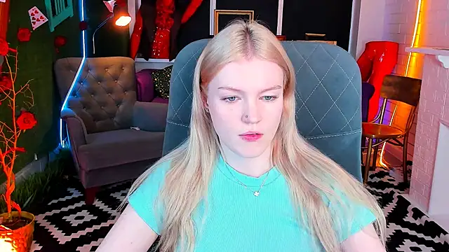 Snapshot of GraceGlamour chatting on February 5, 5:20 am GraceGlamour online show from February 5, 5:20 am