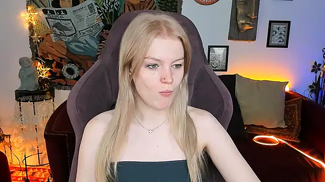 Snapshot of GraceGlamour chatting on February 8, 5:08 am GraceGlamour online show from February 8, 5:08 am