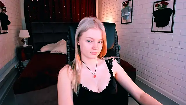Snapshot of GraceGlamour chatting on October 15, 5:07 am GraceGlamour online show from October 15, 5:07 am