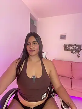 Snapshot of isabella_aristi03 chatting on May 15, 3:35 am isabella aristi03 online show from May 15, 3:35 am