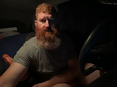 Redfurr69 online show from December 14, 6:13 am